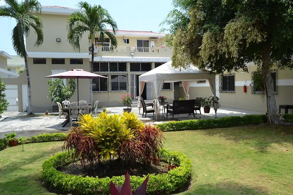 Urdesa Suites Hotel Γκουαγιακίλ