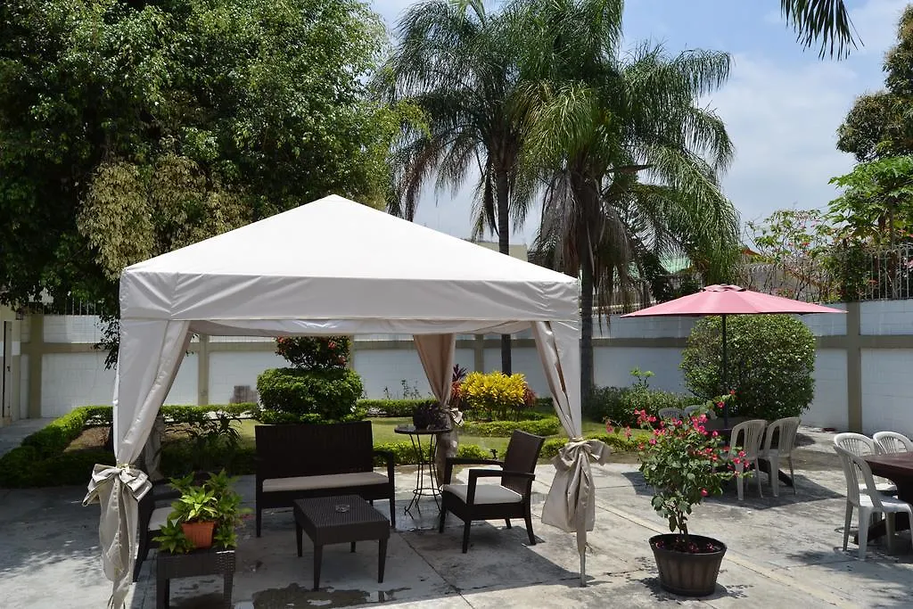 Urdesa Suites Hotel جواياكيل