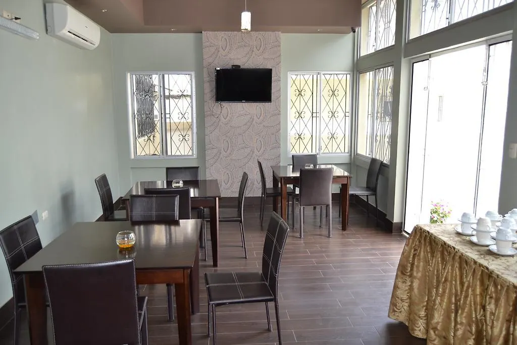 Urdesa Suites Hotel جواياكيل