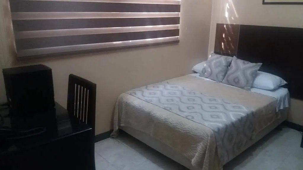 ***  Urdesa Suites Hotel جواياكيل الإكوادور