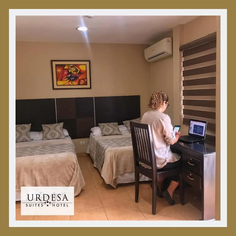 Urdesa Suites Hotel Γκουαγιακίλ
