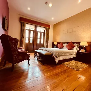 Pepe's House & 3* Cuenca