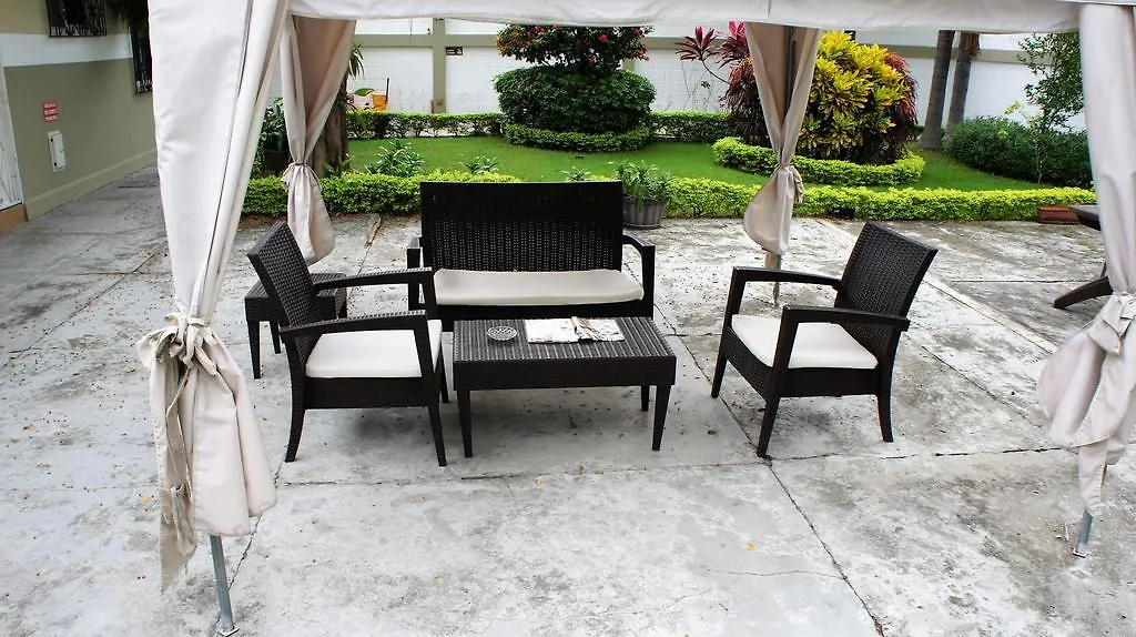 Urdesa Suites Hotel Guayaquil 3*,