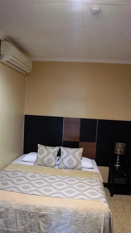 Urdesa Suites Hotel Guayaquil