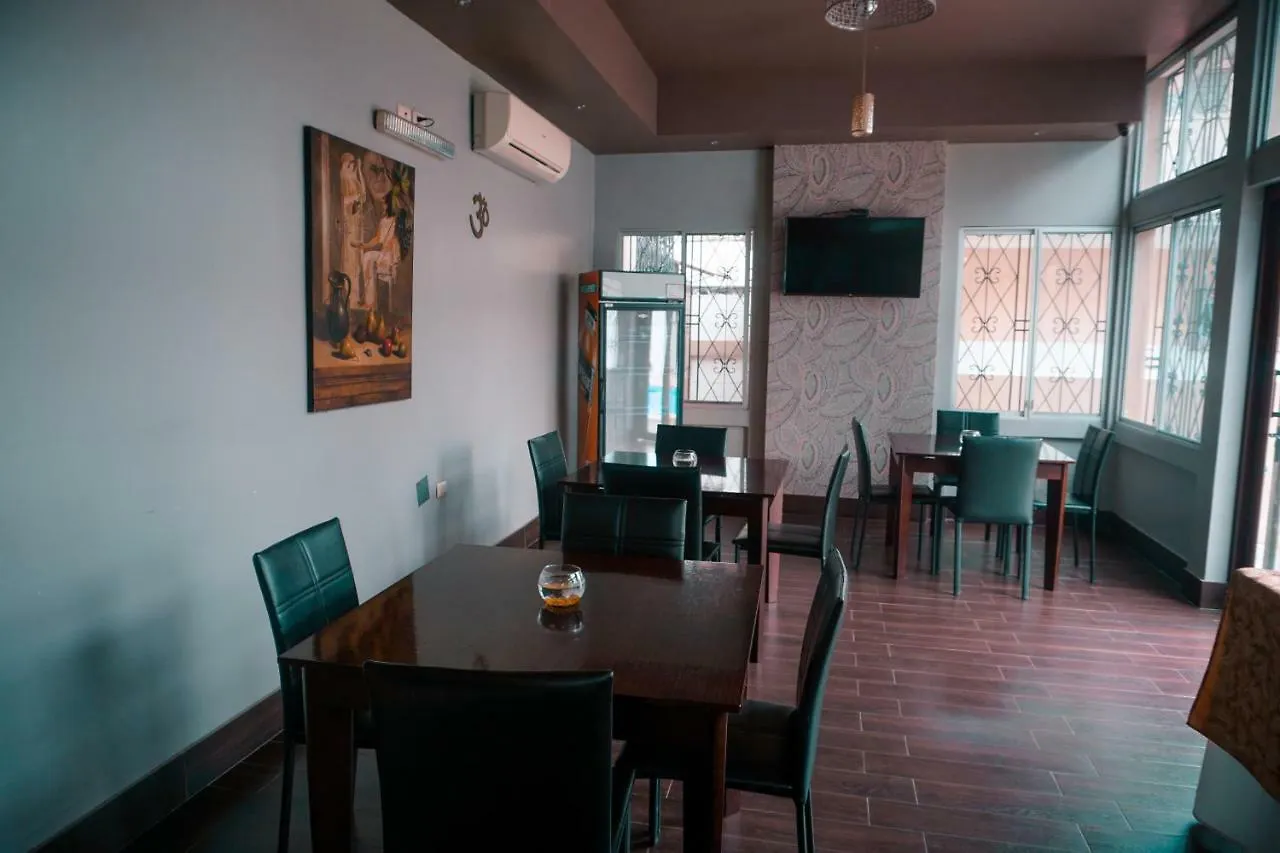 Urdesa Suites Hotel Guayaquil 3*,  Ecuador